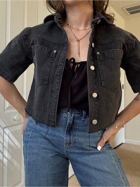 SO Black Cropped Button-Down Shirt Jacket